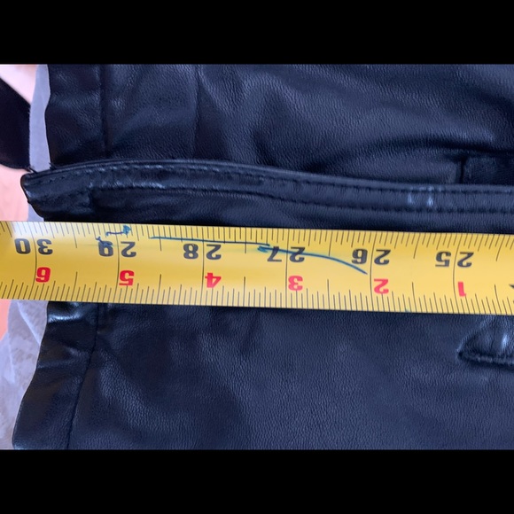 Leather jacket from the gap - Picture 6 of 11